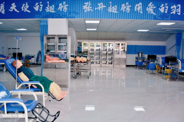 旋转 8e9f346e5f10f60932d3c8d0f84feb4.bmp